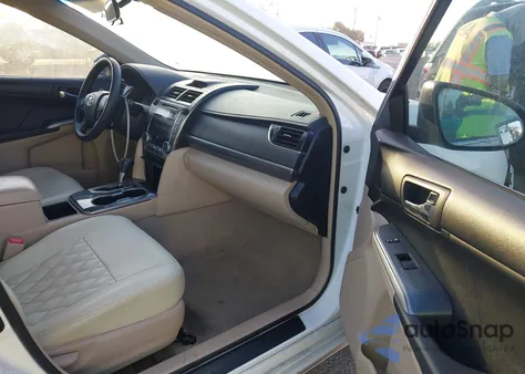 2012 Toyota Camry Hybrid Le z USA, uszkodzony, nr VIN 4T1BD1FK8CU024969